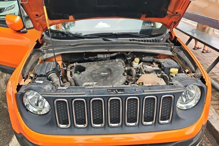 Used Jeep Renegade 2016 1.4T Automatic Jingneng Version+ Engine Bay