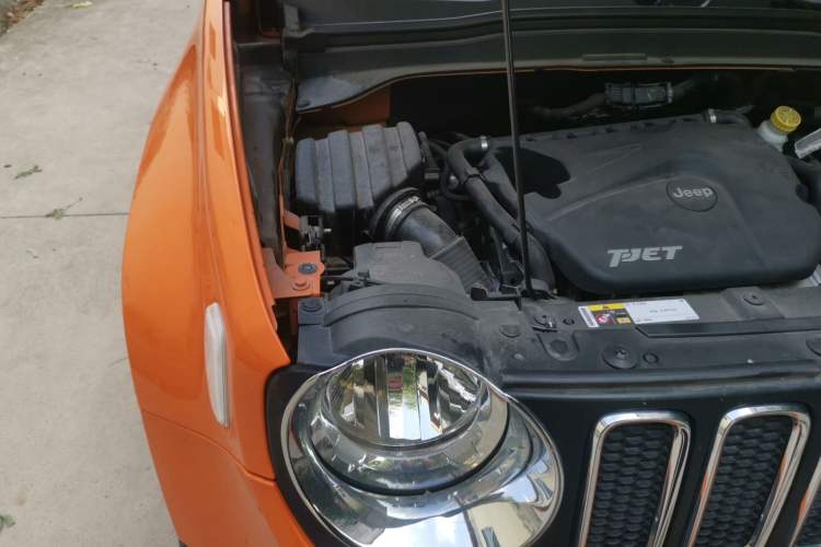 Used Jeep Renegade 2016 1.4T Automatic High-Energy Version Engine Bay Right