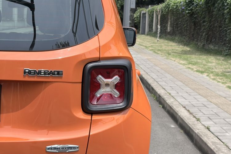 Used Jeep Renegade 2016 1.4T Automatic Jingneng Edition Exterior 1