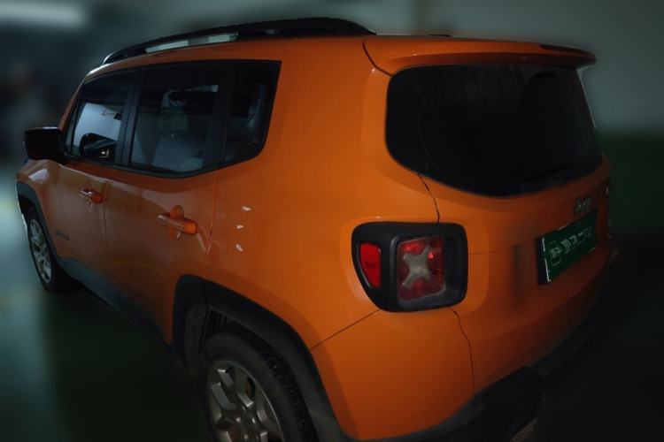 Used Jeep Renegade 2016 1.4T Automatic High-Energy Version Exterior 3