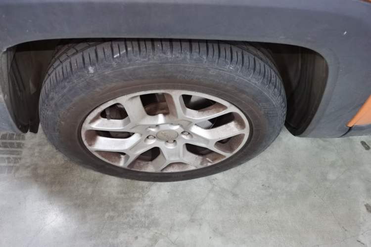 Used Jeep Renegade 2016 1.4T Automatic Jingneng Edition Exterior 4