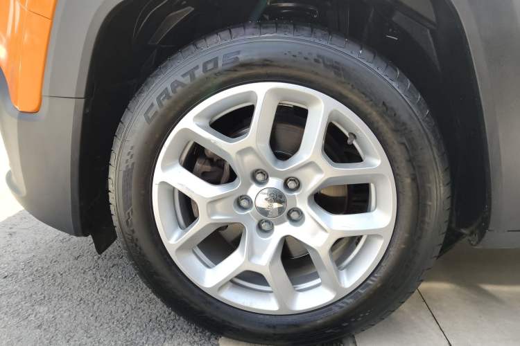 Used Jeep Renegade 2016 1.4T Automatic Jingneng Edition Exterior 4