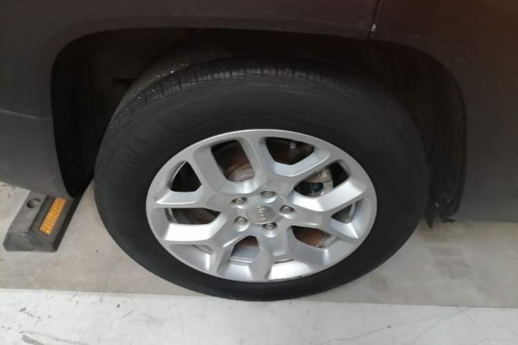 Used Jeep Renegade 2016 1.4T Automatic Jingneng Edition Exterior 5