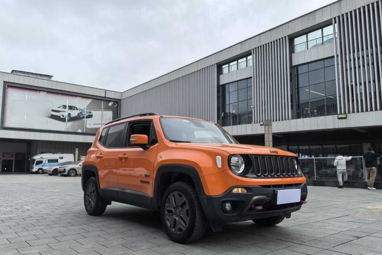 Used Jeep Renegade 2016 2.0L Automatic Four-Wheel Drive 75th Anniversary Tribute Edition Exterior 6