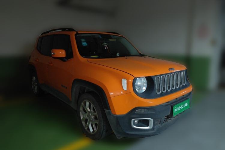 Used Jeep Renegade 2016 1.4T Automatic High-Energy Version Front Right 45 Deg