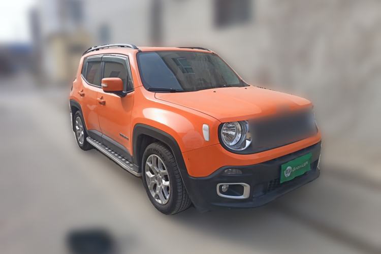 Used Jeep Renegade 2016 1.4T Automatic High-Energy Version Front Right 45 Deg