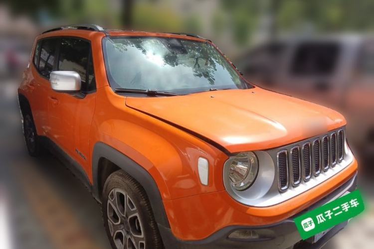 Used Jeep Renegade 2016 1.4T Automatic Smart Edition Front Right 45 Deg
