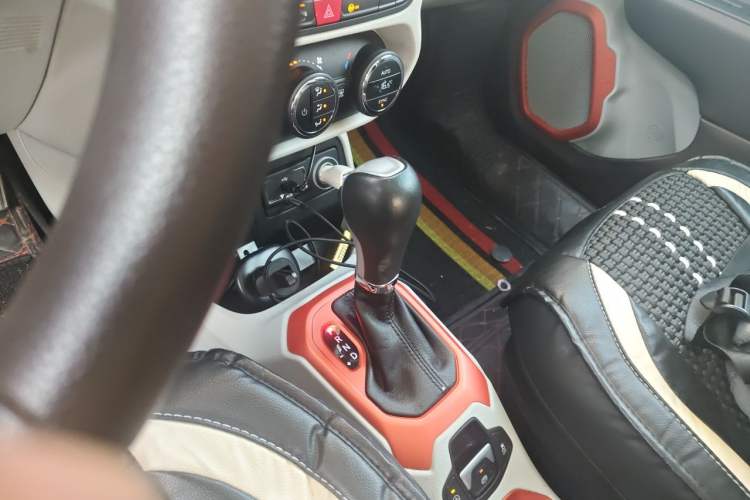 Used Jeep Renegade 2016 1.4T Automatic Jingneng Version+ Gear Lever