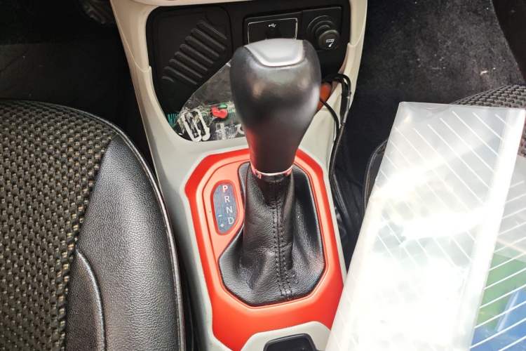 Used Jeep Renegade 2016 1.4T Automatic Jingneng Version+ Gear Lever
