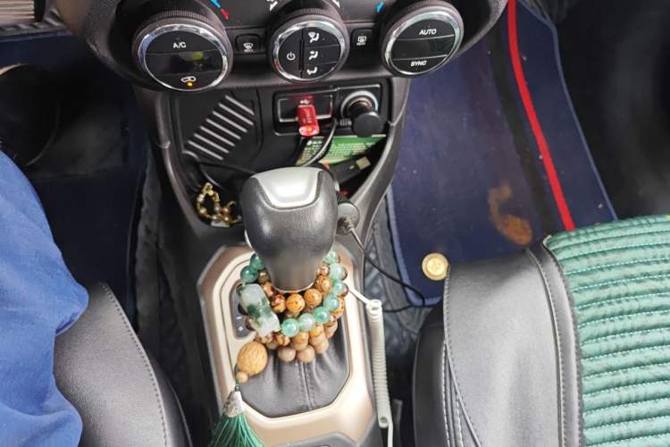 Used Jeep Renegade 2016 1.4T Automatic Jingneng Version+ Gear Lever