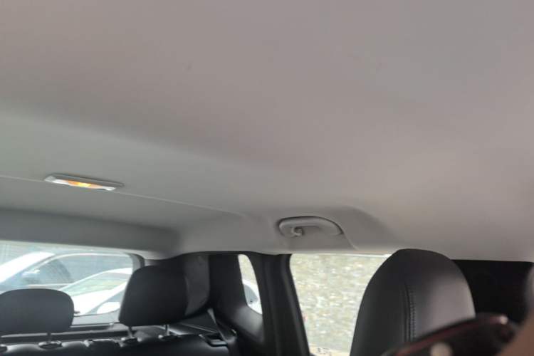 Used Jeep Renegade 2016 1.4T Automatic High-Energy Version Headliner