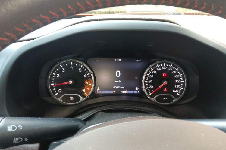 Used Jeep Renegade 2016 1.4T Automatic Smart Edition Instrument Cluster