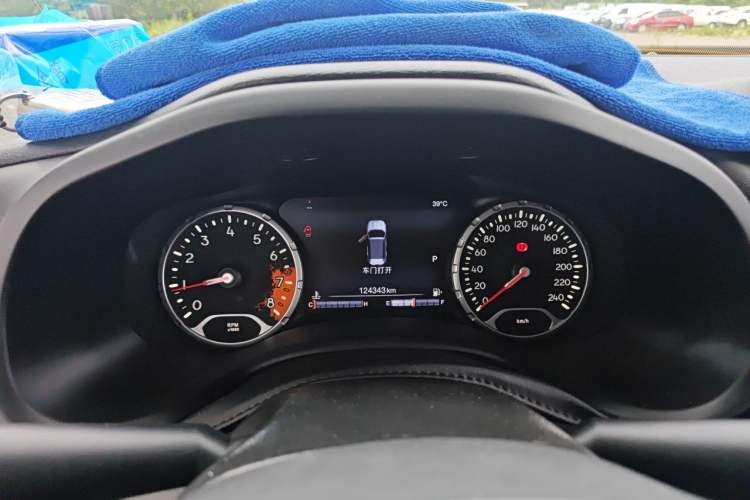 Used Jeep Renegade 2016 1.4T Automatic Jingneng Version+ Instrument Cluster