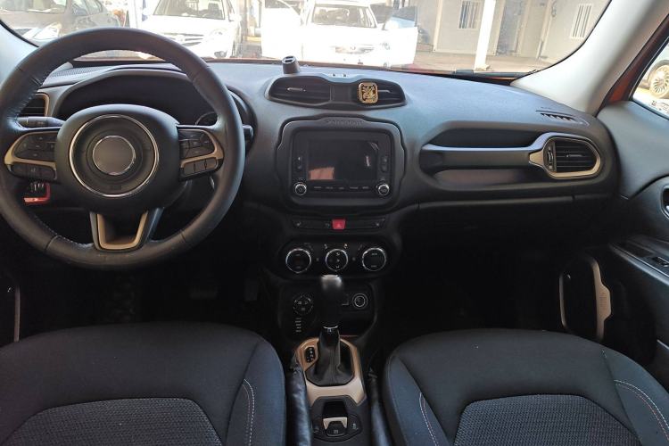 Used Jeep Renegade 2016 2.0L Automatic Four-Wheel Drive 75th Anniversary Tribute Edition Interior 2