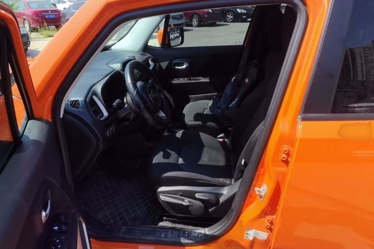 Used Jeep Renegade 2016 1.4T Automatic Jingneng Edition Left Front Seat