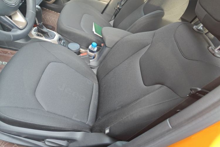 Used Jeep Renegade 2016 1.4T Automatic Kinetic Edition Left Front Seat