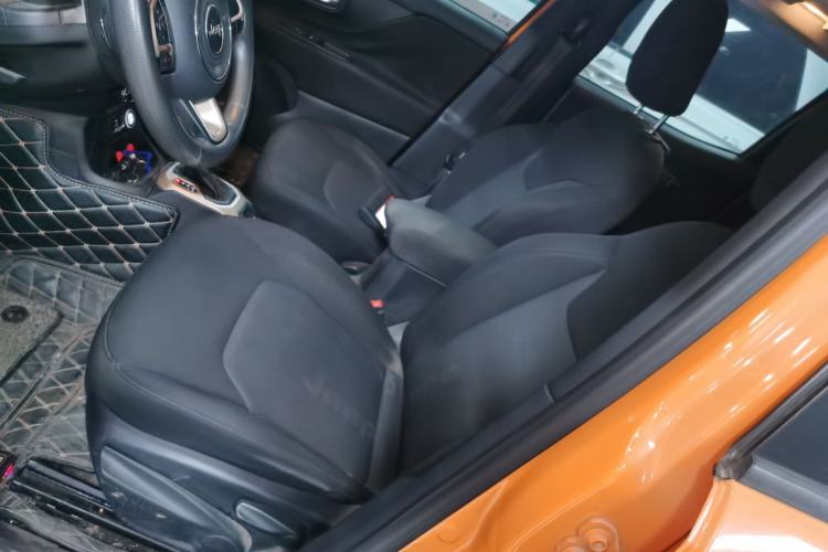 Used Jeep Renegade 2016 1.4T Automatic Jingneng Edition Left Front Seat