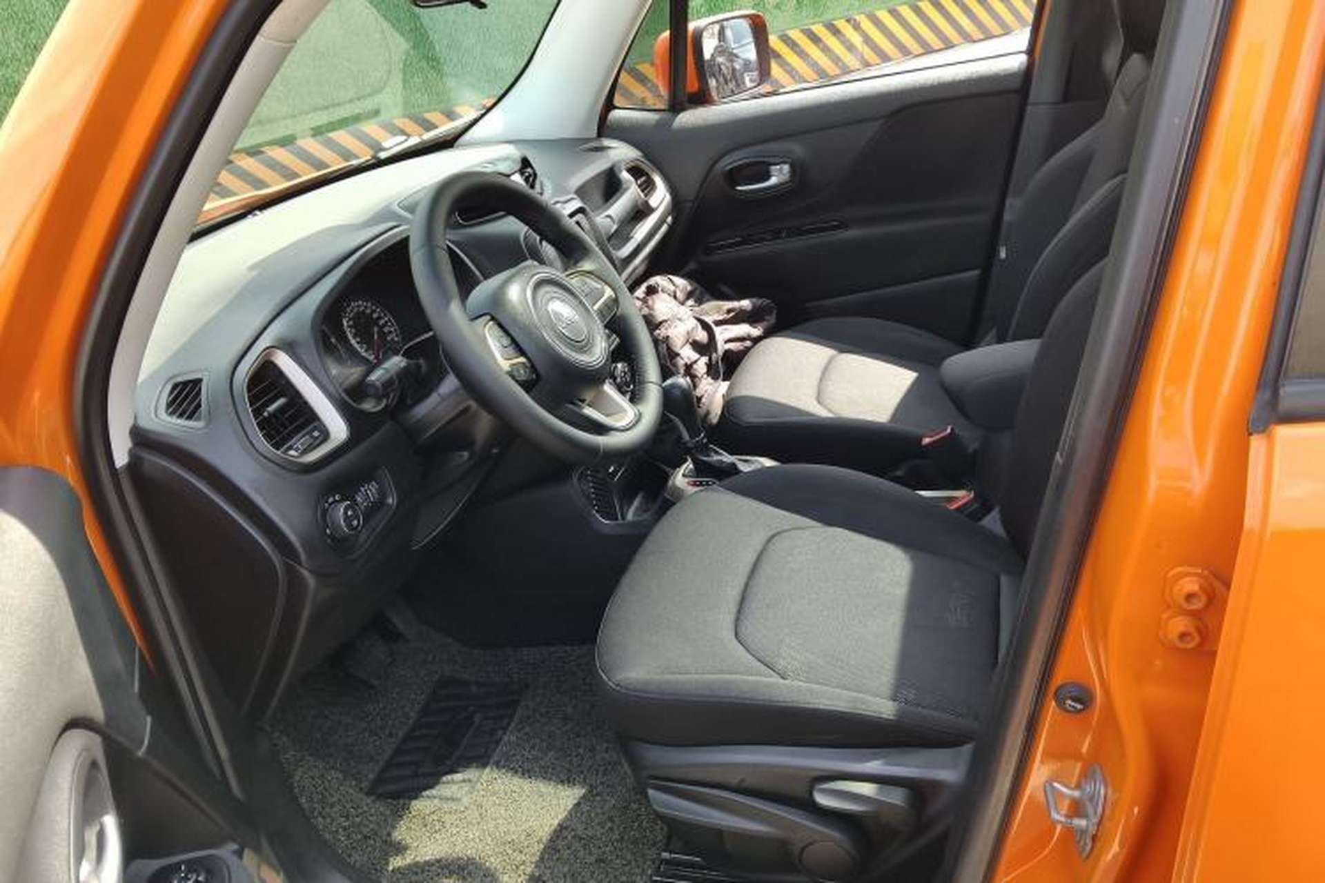 Used Jeep Renegade 2016 1.4T Automatic Jingneng Edition Left Front Seat