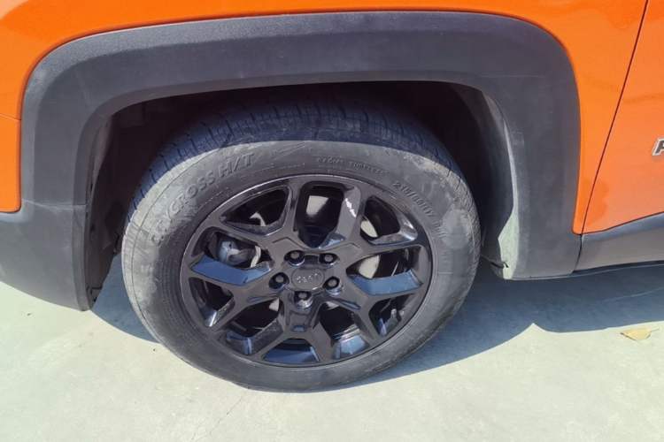Used Jeep Renegade 2016 1.4T Automatic Jingneng Edition Left Front Wheel Hub