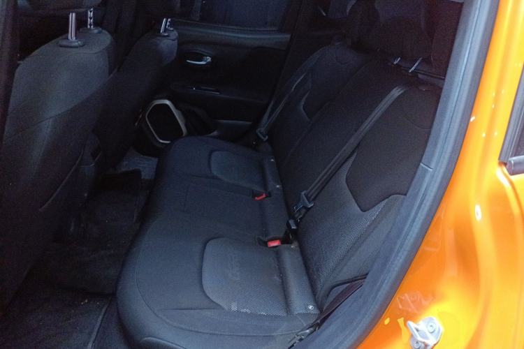 Used Jeep Renegade 2016 1.4T Automatic Jingneng Edition Left Rear Seat