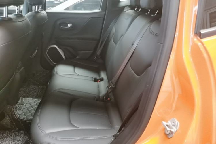 Used Jeep Renegade 2016 1.4T Automatic Jingneng Edition Left Rear Seat