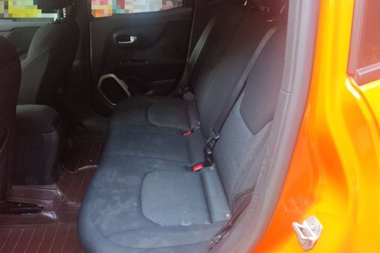 Used Jeep Renegade 2016 1.4T Automatic Jingneng Edition Left Rear Seat