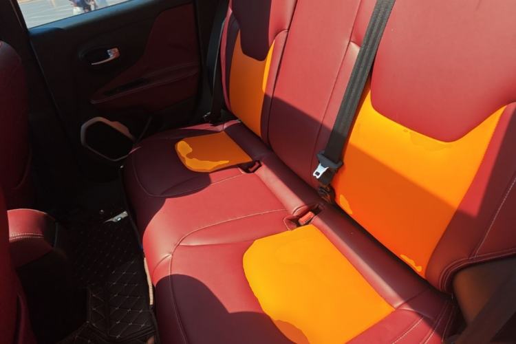 Used Jeep Renegade 2016 1.4T Automatic Jingneng Edition Left Rear Seat