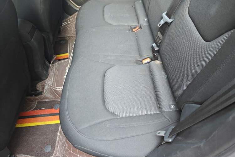 Used Jeep Renegade 2016 1.4T Automatic Kinetic Edition Left Rear Seat