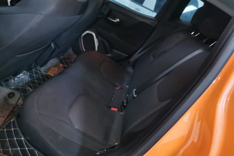 Used Jeep Renegade 2016 1.4T Automatic Jingneng Edition Left Rear Seat