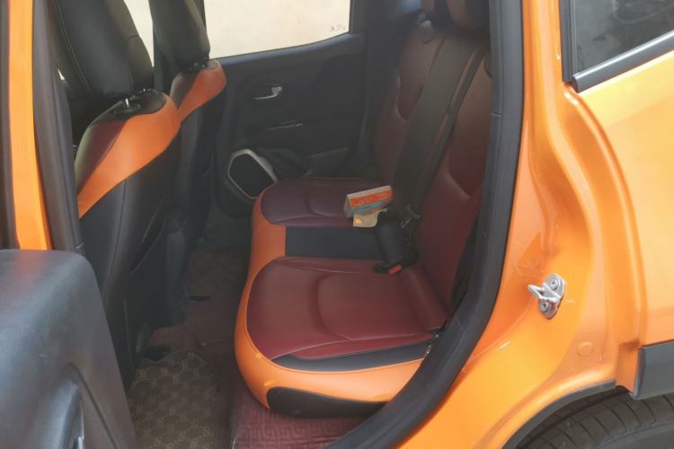 Used Jeep Renegade 2016 1.4T Automatic High-Energy Version Left Rear Seat