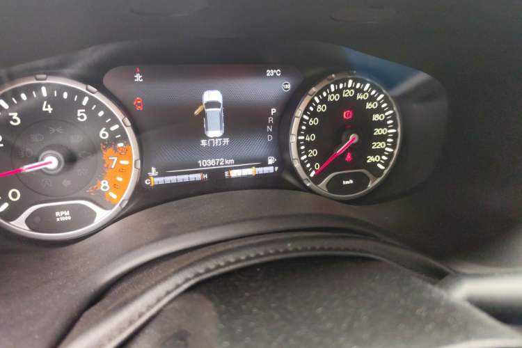 Used Jeep Renegade 2016 1.4T Automatic Jingneng Version+ Odometer Close Up