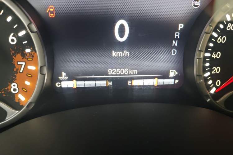 Used Jeep Renegade 2016 1.4T Automatic Smart Edition Odometer Close Up