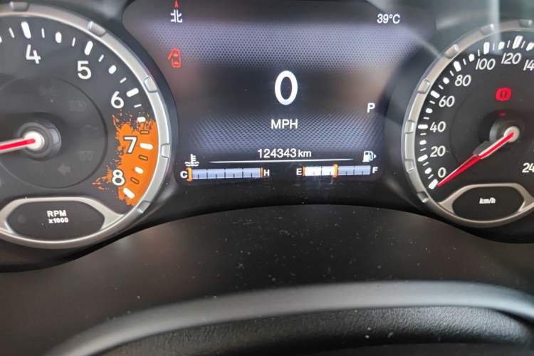 Used Jeep Renegade 2016 1.4T Automatic Jingneng Version+ Odometer Close Up