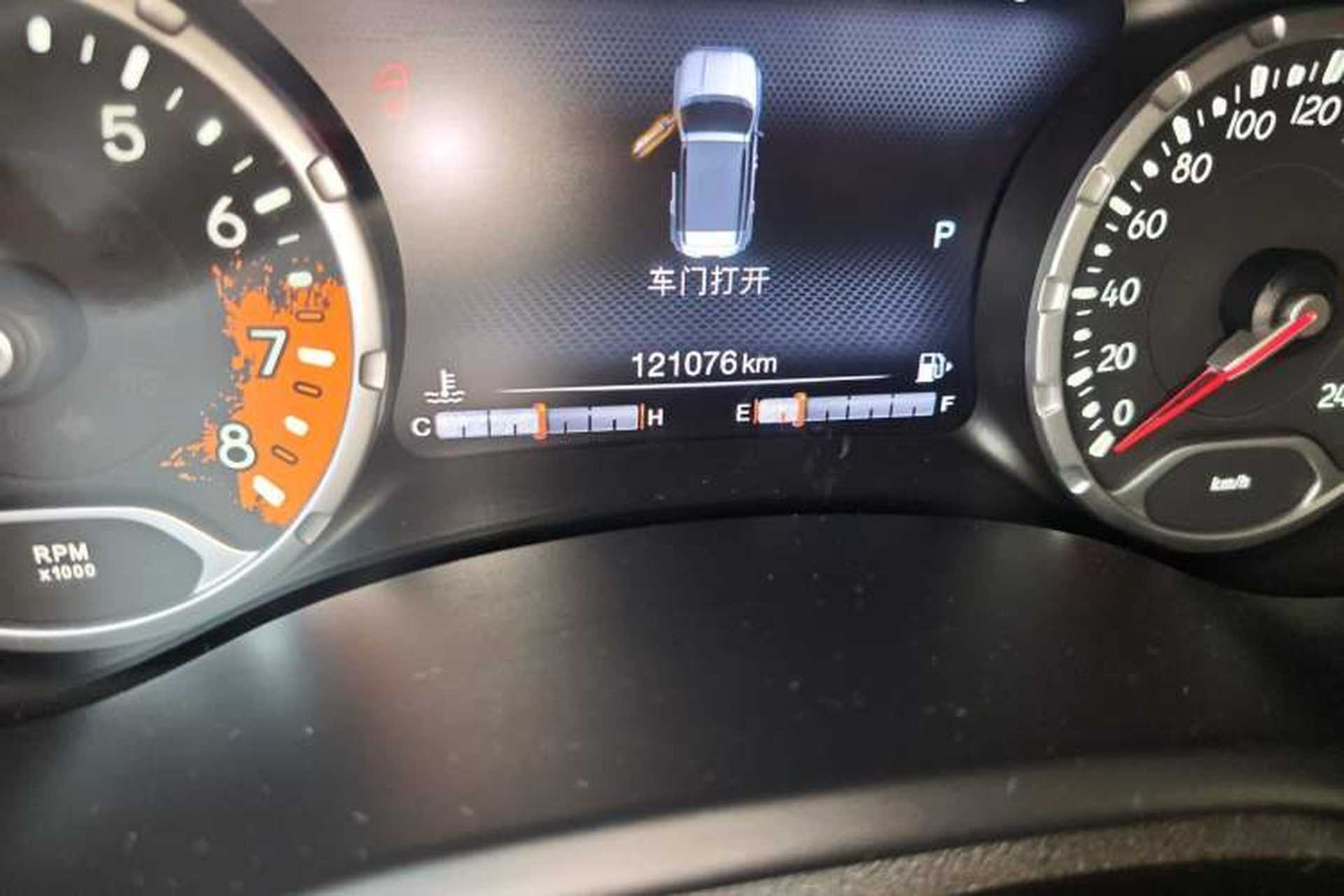 Used Jeep Renegade 2016 1.4T Automatic Jingneng Version+ Odometer Close Up