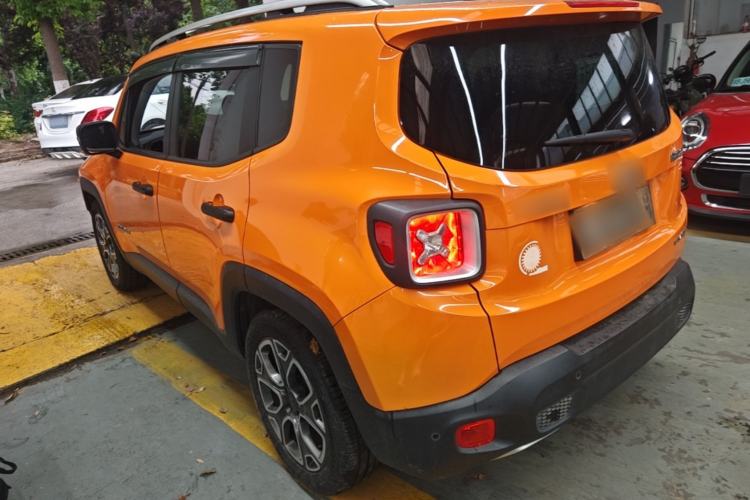 Used Jeep Renegade 2016 1.4T Automatic Smart Edition Rear Left 45 Deg