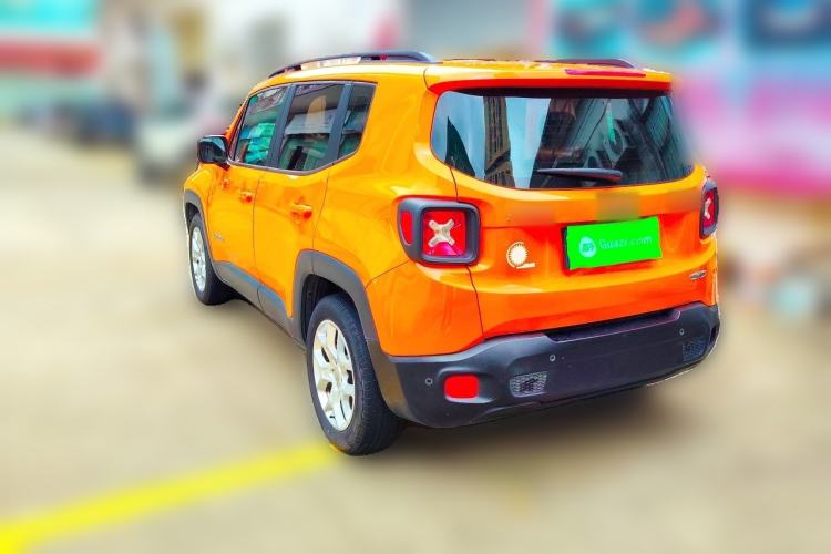 Used Jeep Renegade 2016 1.4T Automatic High-Energy Version Rear Left 45 Deg