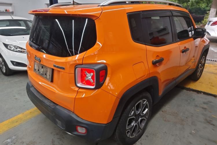 Used Jeep Renegade 2016 1.4T Automatic Smart Edition Rear Right 45 Deg