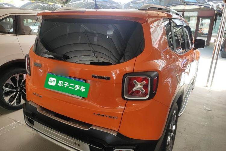 Used Jeep Renegade 2016 1.4T Automatic Smart Edition Rear Right 45 Deg