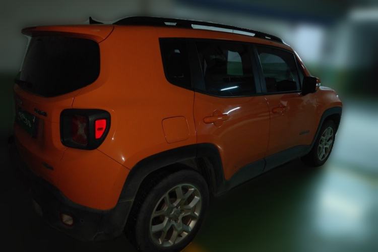Used Jeep Renegade 2016 1.4T Automatic High-Energy Version Rear Right 45 Deg