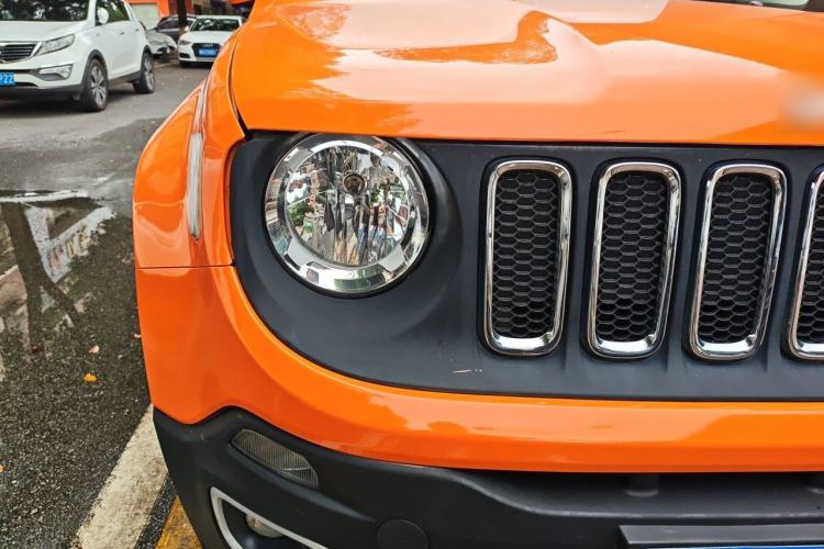 Used Jeep Renegade 2016 1.4T Automatic Jingneng Version+ Right Front Headlight