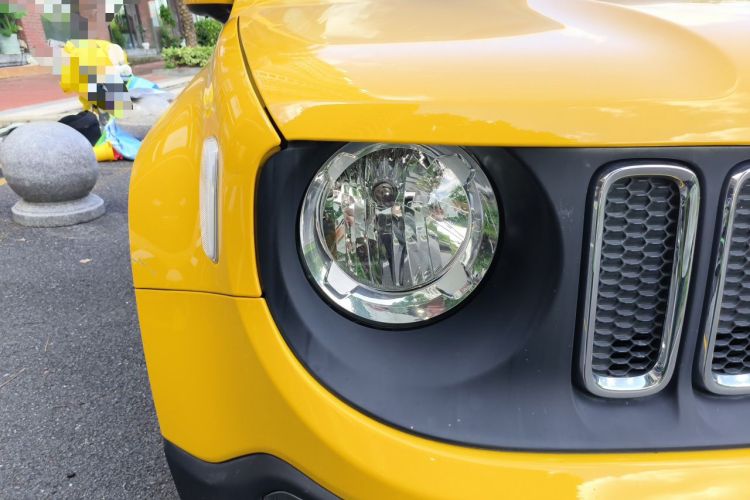 Used Jeep Renegade 2016 1.4T Automatic Jingneng Version+ Right Front Headlight