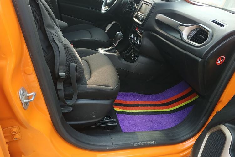 Used Jeep Renegade 2016 1.4T Automatic Jingneng Edition Right Front Seat