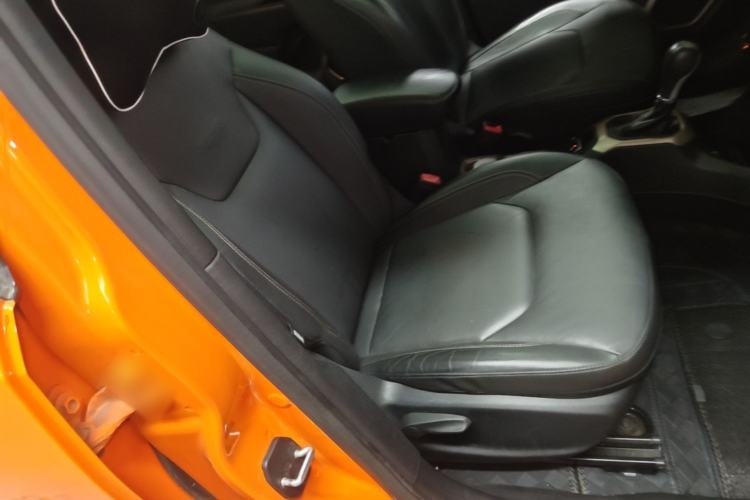 Used Jeep Renegade 2016 1.4T Automatic Smart Edition Right Front Seat