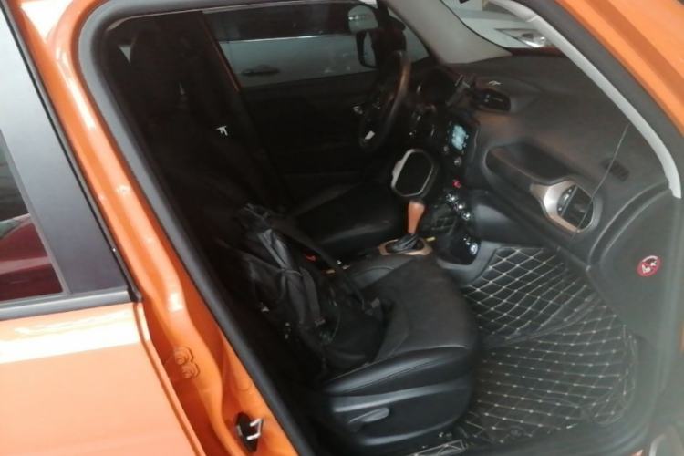 Used Jeep Renegade 2016 1.4T Automatic Jingneng Edition Right Front Seat