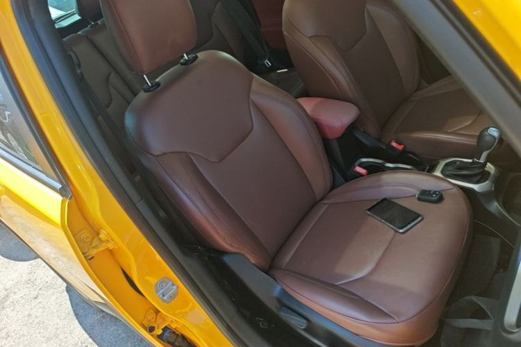 Used Jeep Renegade 2016 1.4T Automatic Jingneng Version+ Right Front Seat