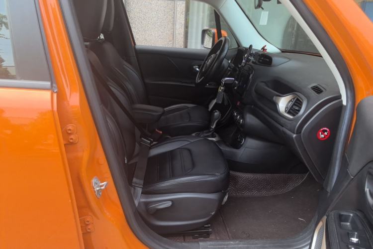 Used Jeep Renegade 2016 1.4T Automatic High-Energy Version Right Front Seat