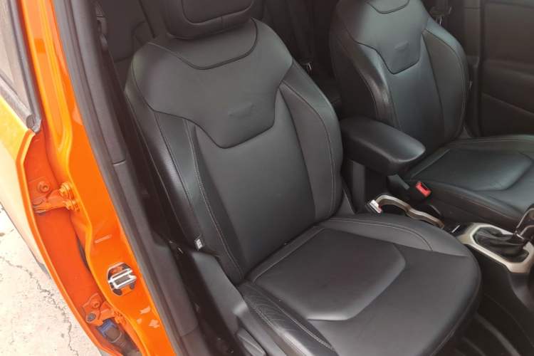 Used Jeep Renegade 2016 1.4T Automatic Smart Edition Right Front Seat