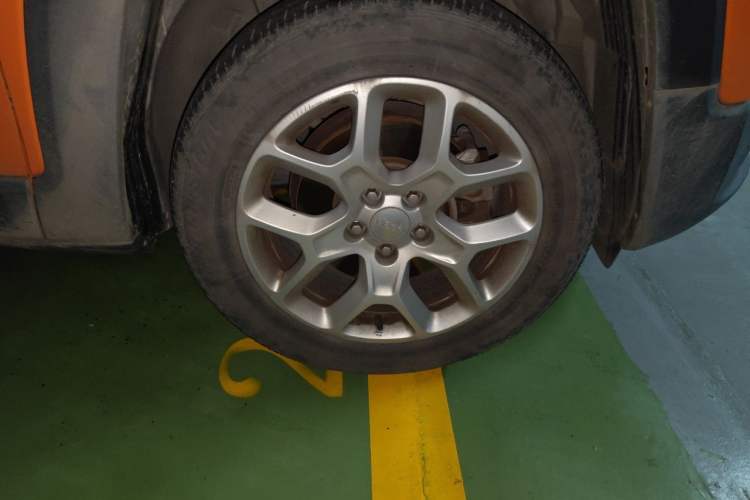 Used Jeep Renegade 2016 1.4T Automatic High-Energy Version Right Front Wheel Hub