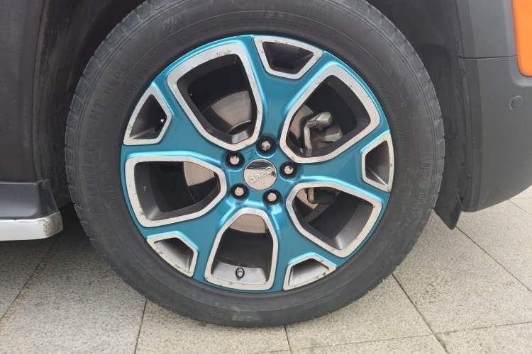 Used Jeep Renegade 2016 1.4T Automatic Smart Edition Right Front Wheel Hub