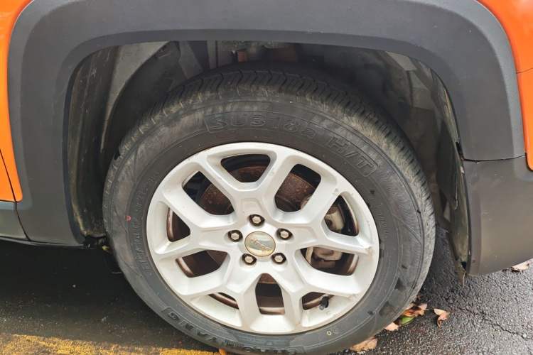 Used Jeep Renegade 2016 1.4T Automatic Jingneng Version+ Right Front Wheel Hub